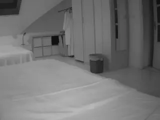 Julmodels Bedroom-D1's Live Sex Cam Show