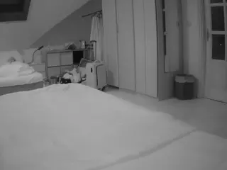 Julmodels Bedroom-D1's Live Sex Cam Show