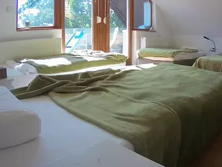 Julmodels Bedroom-D2's Live Sex Cam Show