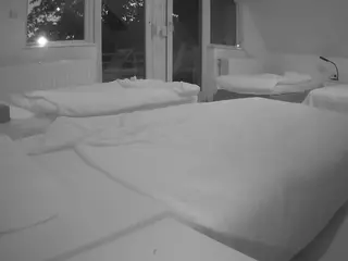 Julmodels Bedroom-D2's Live Sex Cam Show