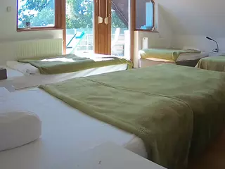 Julmodels Bedroom-D2's Live Sex Cam Show