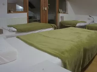 Julmodels Bedroom-D2's Live Sex Cam Show