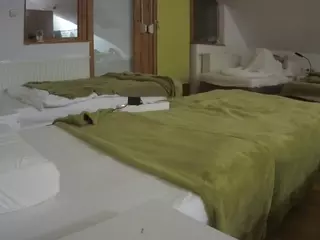 Julmodels Bedroom-D2's Live Sex Cam Show