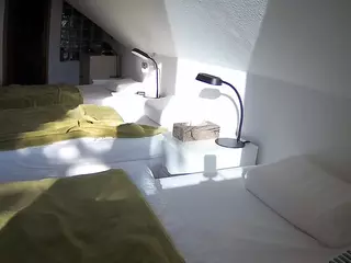 Julmodels Bedroom-D3's Live Sex Cam Show
