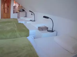 Julmodels Bedroom-D3's Live Sex Cam Show