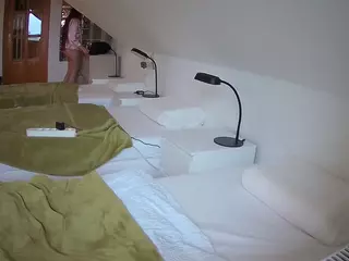 Julmodels Bedroom-D3's Live Sex Cam Show