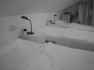 Julmodels Bedroom-D4's Live Sex Cam Show