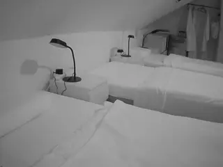 Julmodels Bedroom-D4's Live Sex Cam Show