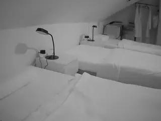 Julmodels Bedroom-D4's Live Sex Cam Show