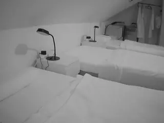 Julmodels Bedroom-D4's Live Sex Cam Show