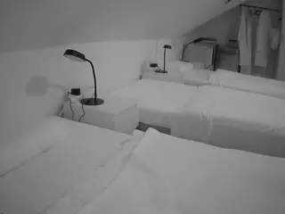 Julmodels Bedroom-D4's Live Sex Cam Show