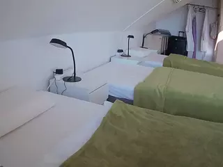 Julmodels Bedroom-D4's Live Sex Cam Show