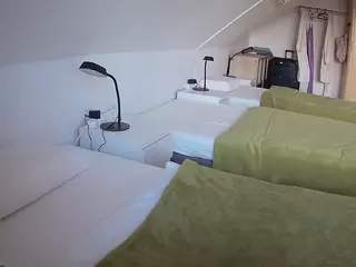 Julmodels Bedroom-D4's Live Sex Cam Show