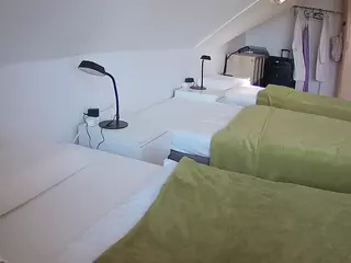 Julmodels Bedroom-D4's Live Sex Cam Show