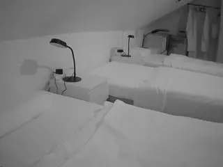 Julmodels Bedroom-D4's Live Sex Cam Show