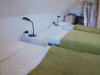 Julmodels Bedroom-D4's Live Sex Cam Show