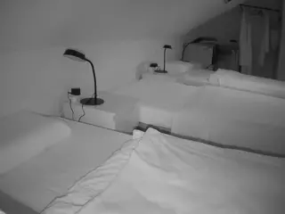 Julmodels Bedroom-D4's Live Sex Cam Show