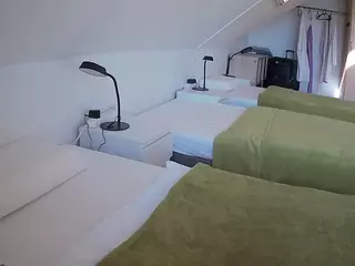 Julmodels Bedroom-D4's Live Sex Cam Show