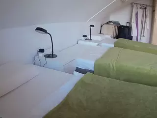 Julmodels Bedroom-D4's Live Sex Cam Show