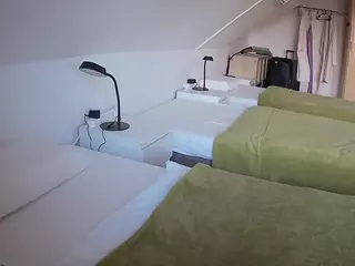 Julmodels Bedroom-D4's Live Sex Cam Show