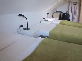 Julmodels Bedroom-D4's Live Sex Cam Show