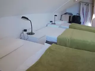 Julmodels Bedroom-D4's Live Sex Cam Show
