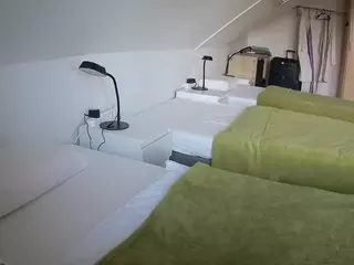 Julmodels Bedroom-D4's Live Sex Cam Show