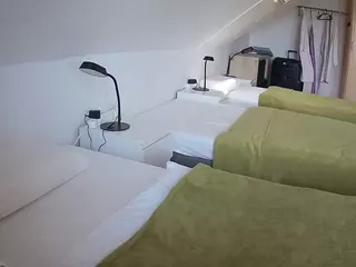 Julmodels Bedroom-D4's Live Sex Cam Show