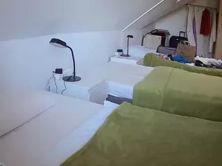 Julmodels Bedroom-D4's Live Sex Cam Show