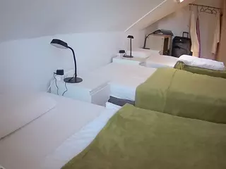 Julmodels Bedroom-D4's Live Sex Cam Show