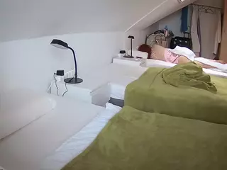 Julmodels Bedroom-D4's Live Sex Cam Show