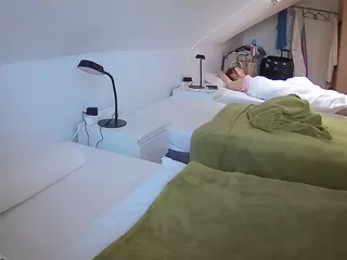 Julmodels Bedroom-D4's Live Sex Cam Show