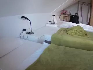 Julmodels Bedroom-D4's Live Sex Cam Show