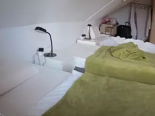 Julmodels Bedroom-D4's Live Sex Cam Show