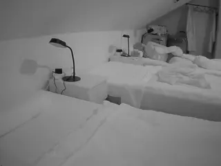 Julmodels Bedroom-D4's Live Sex Cam Show