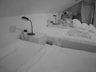 Julmodels Bedroom-D4's Live Sex Cam Show