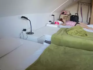 Julmodels Bedroom-D4's Live Sex Cam Show