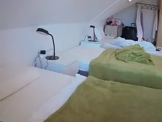 Julmodels Bedroom-D4's Live Sex Cam Show