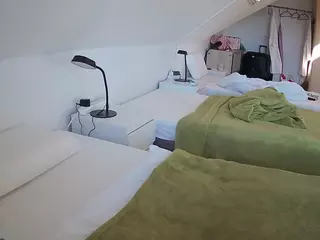 Julmodels Bedroom-D4's Live Sex Cam Show