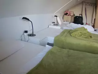 Julmodels Bedroom-D4's Live Sex Cam Show