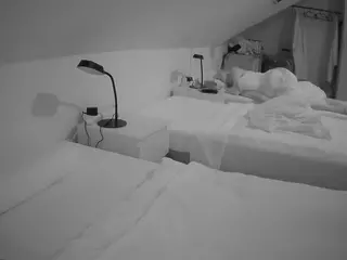 Julmodels Bedroom-D4's Live Sex Cam Show