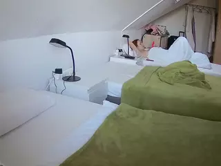 Julmodels Bedroom-D4's Live Sex Cam Show