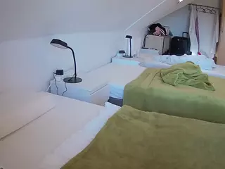 Julmodels Bedroom-D4's Live Sex Cam Show