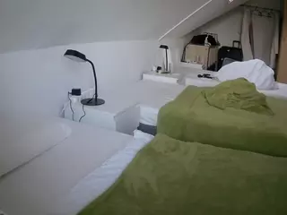 Julmodels Bedroom-D4's Live Sex Cam Show