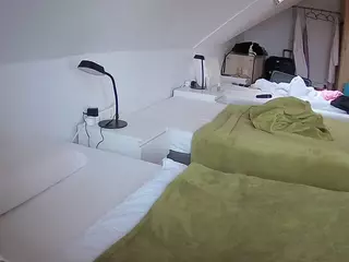 Julmodels Bedroom-D4's Live Sex Cam Show