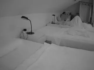 Julmodels Bedroom-D4's Live Sex Cam Show