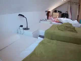 Julmodels Bedroom-D4's Live Sex Cam Show