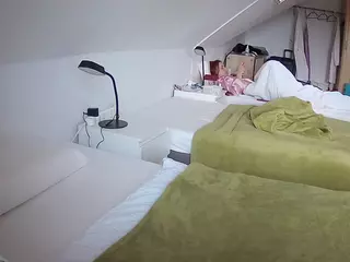 Julmodels Bedroom-D4's Live Sex Cam Show
