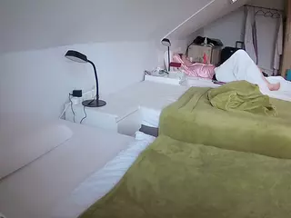 Julmodels Bedroom-D4's Live Sex Cam Show