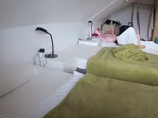 Julmodels Bedroom-D4's Live Sex Cam Show